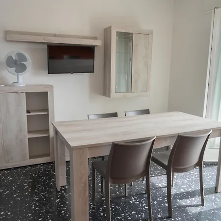 Appartamento Rivamare 3 Bilocale Fronte Mare Marina dʼAndora